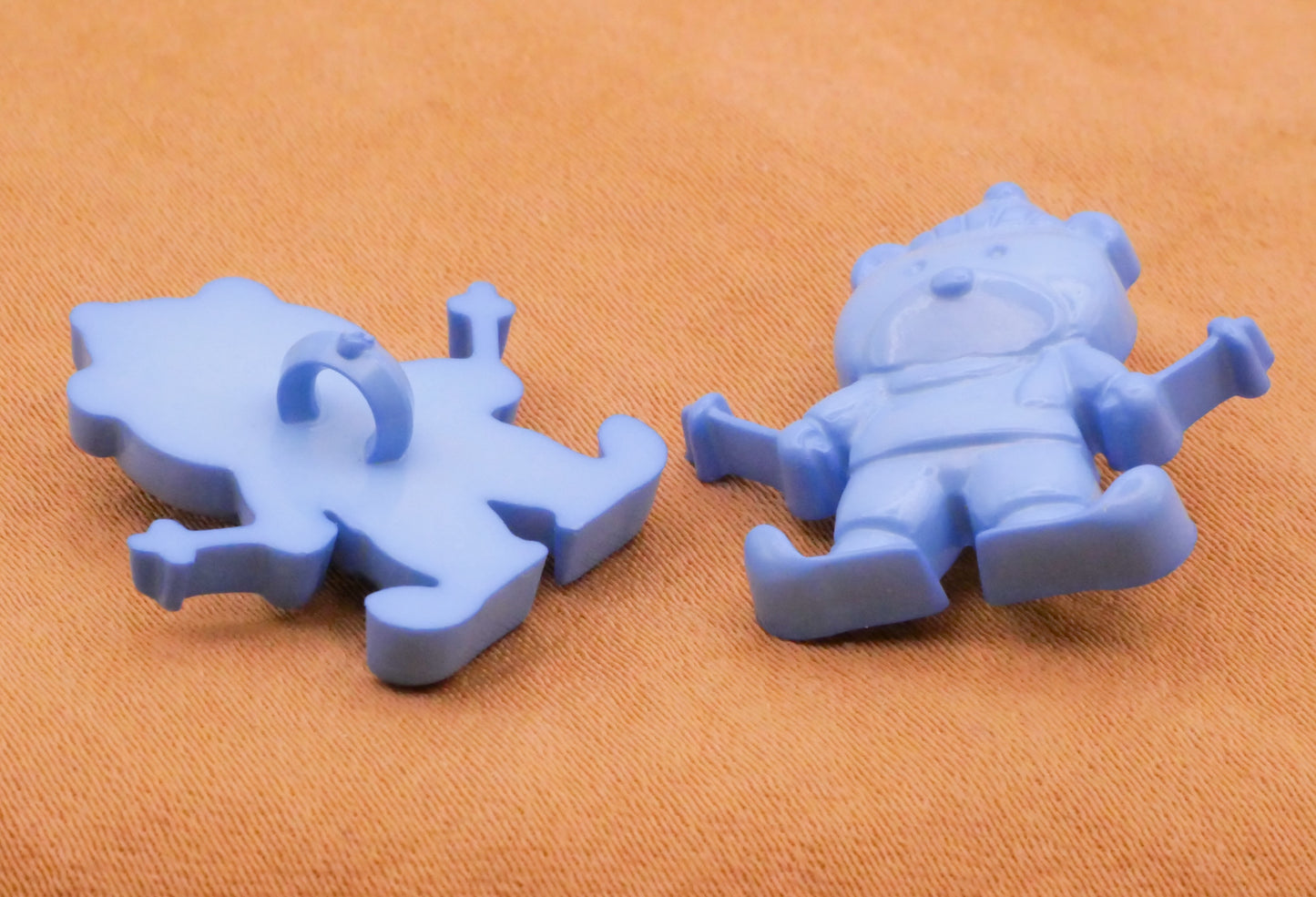 Ski Skiing Bear Baby Blue JHB Plastic Button Various 21x22mm