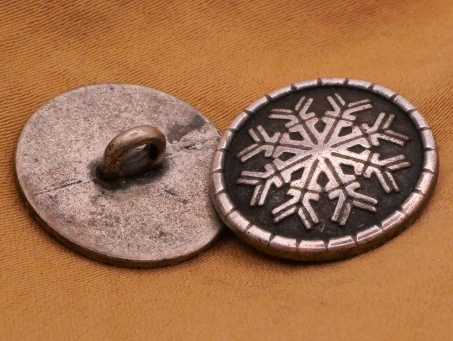 Snowflake Norwegian Pewter Metal Button 18mm