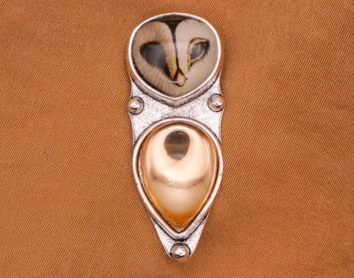 Owl Champagne Teardrop Belly Silver Metal Button 13x32mm