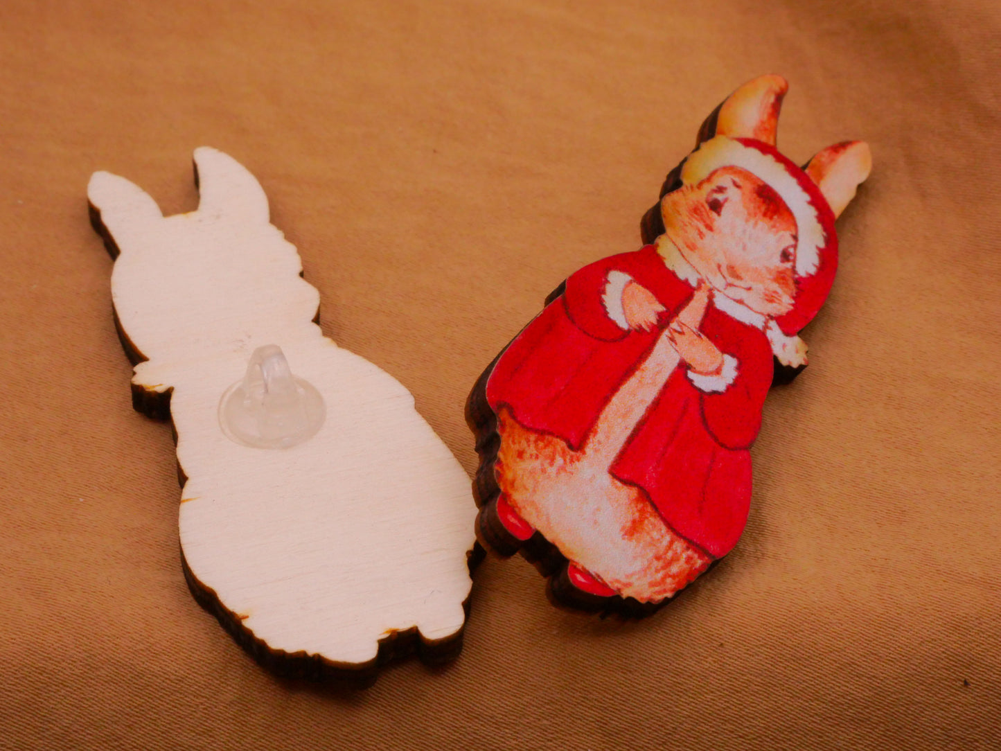 Flopsy Mopsy Cotton-Tail Santa Christmas Beatrix Potter Large Wood Button 23x59mm
