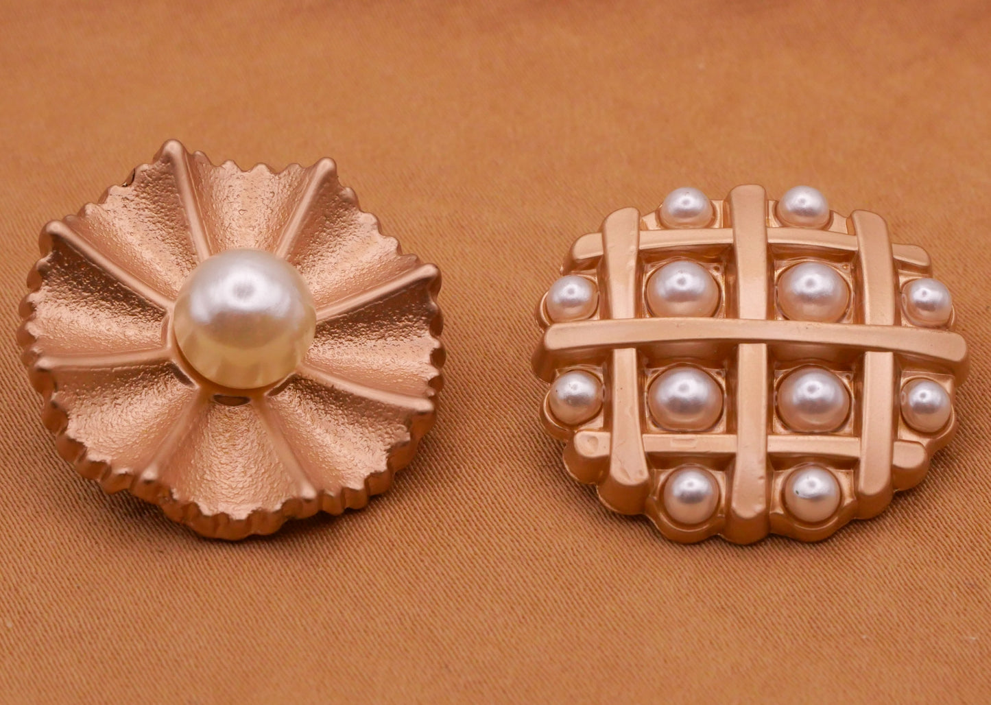 Pearl Ruffle Grid Champagne Gold Metal Button Various 23-25mm