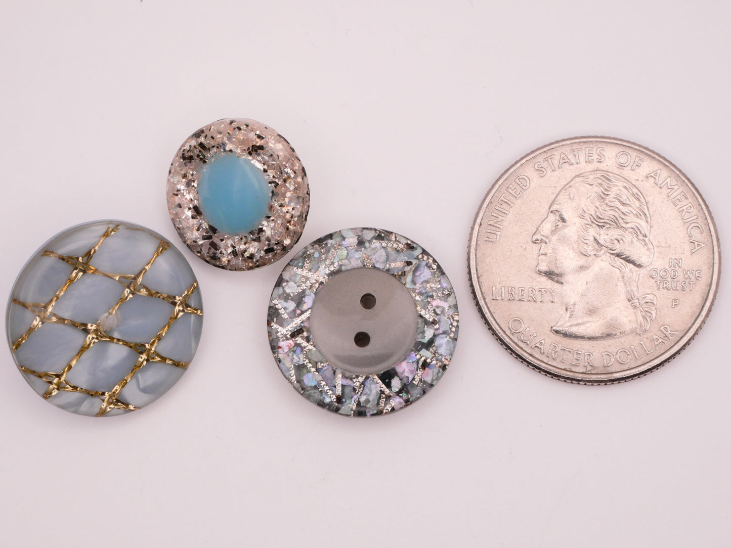 Glitter Tinsel Blue Design in Plastic Vintage Button Various 15-19mm