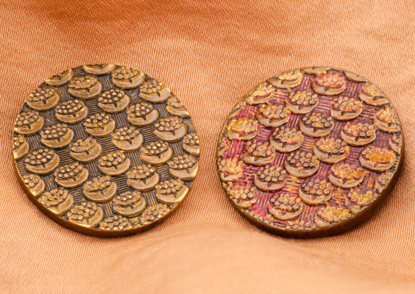 Lotus Fungi Pattern Brass Tinted Metal Paris Backmark Button Various 22-23mm