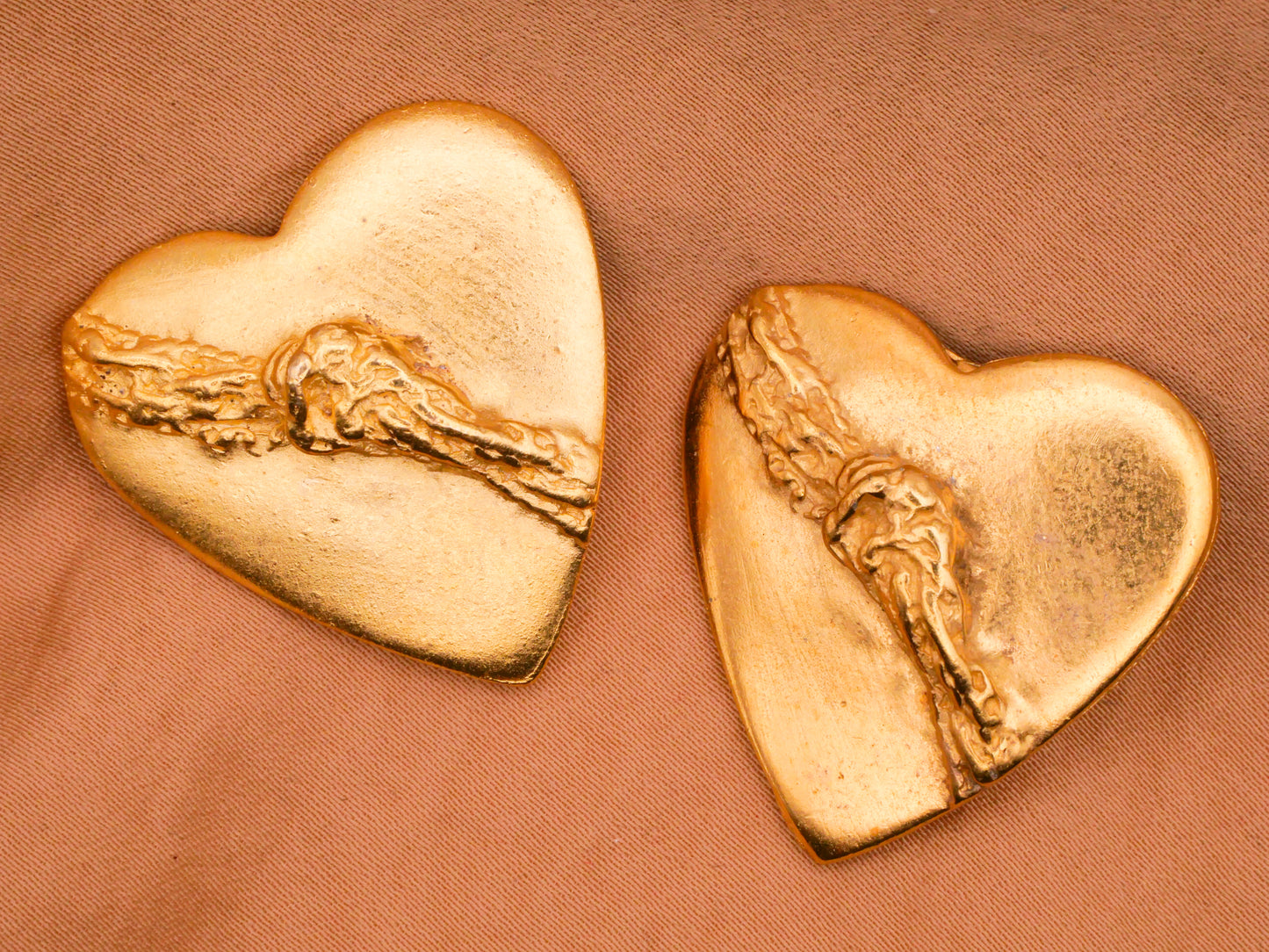 Love Knot Sash Heart Vintage Large Gold Metal Button 29x30mm