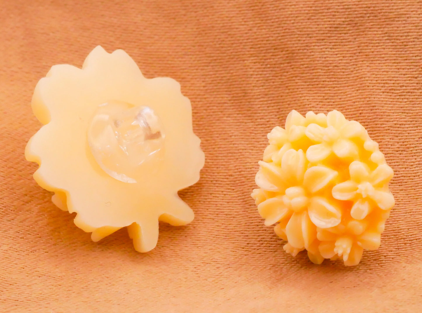 Ivory Look Resin Flowers Set of Four Buttons Various 13-20mm