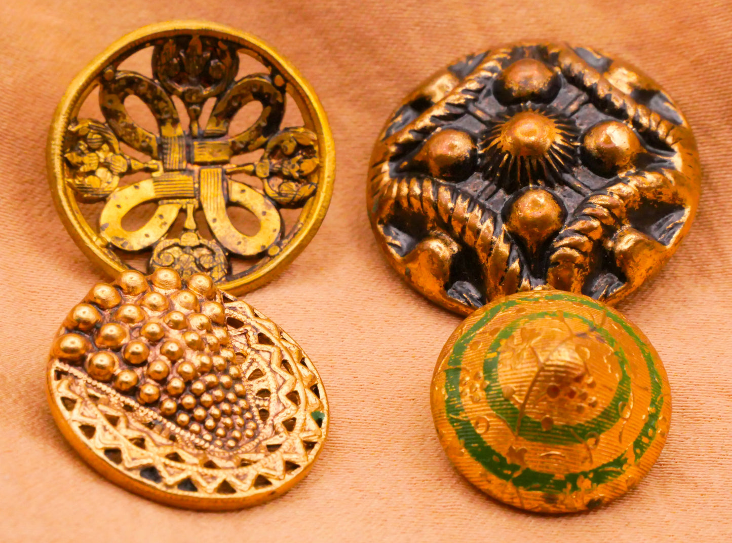 Celtic Knot Fan Conical Brass Gold Metal Antique Button Various 15-23mm