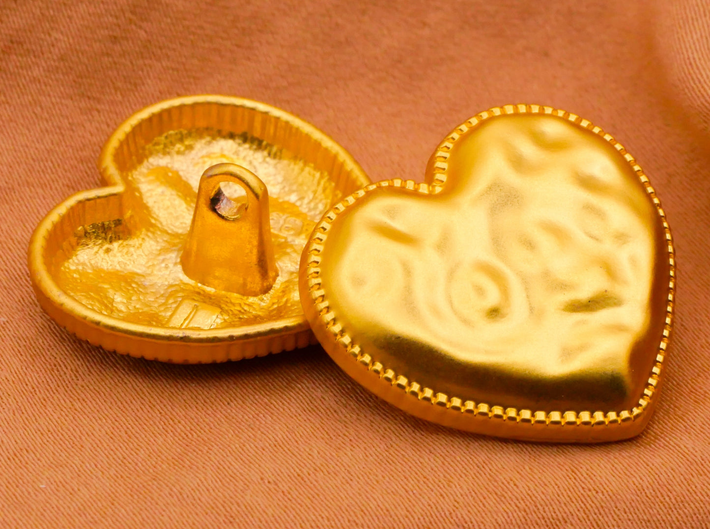 Heart Hammered Look Zipper Edge Gold Metal Button 21x23mm