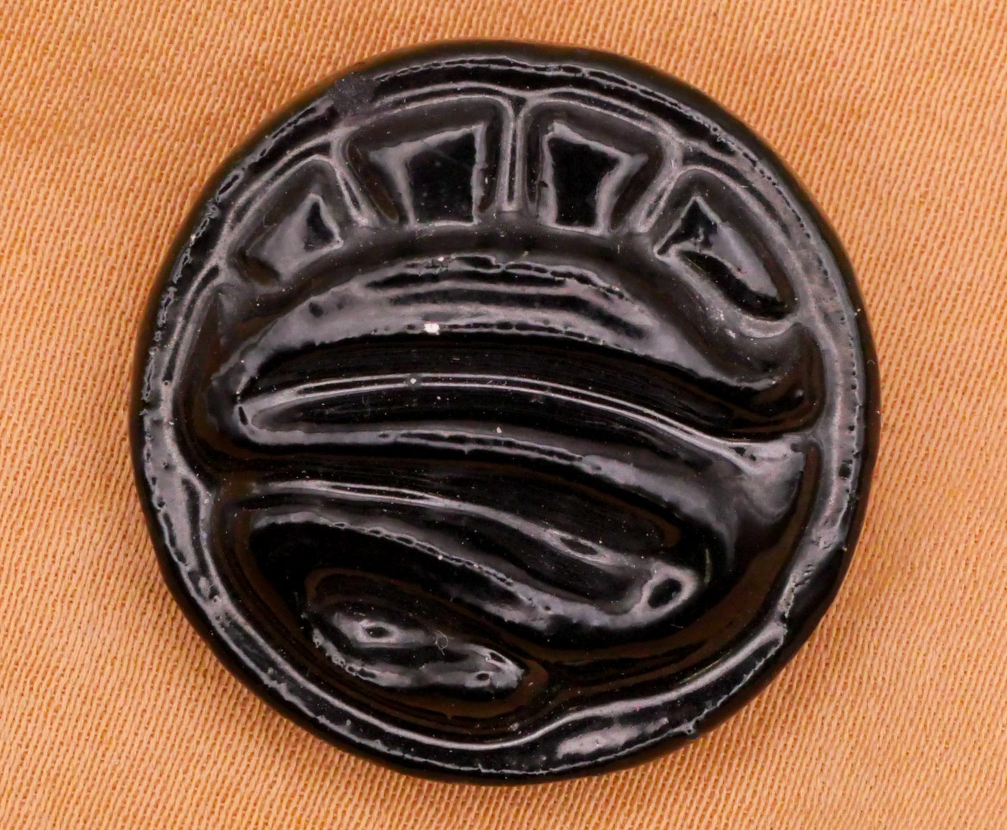 Snake Look Design Black Lacquer Plaster Button 25mm