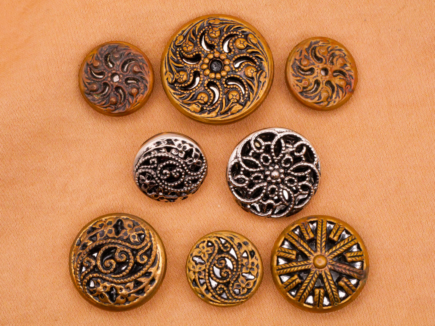 Mirror Back Paisley Swirls Metal Button Various 15-21mm