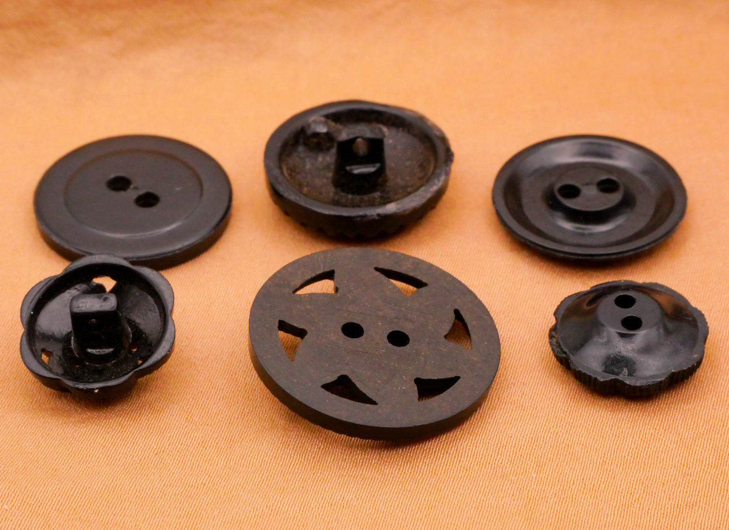 Housecoat Red Black Vintage Plastic Button Various 14-24mm
