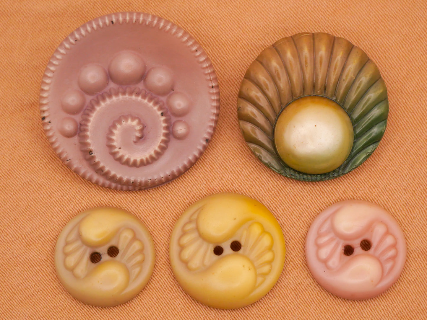 Shell Pearl Look Celluloid Early Plastic Button Various 18-33mm