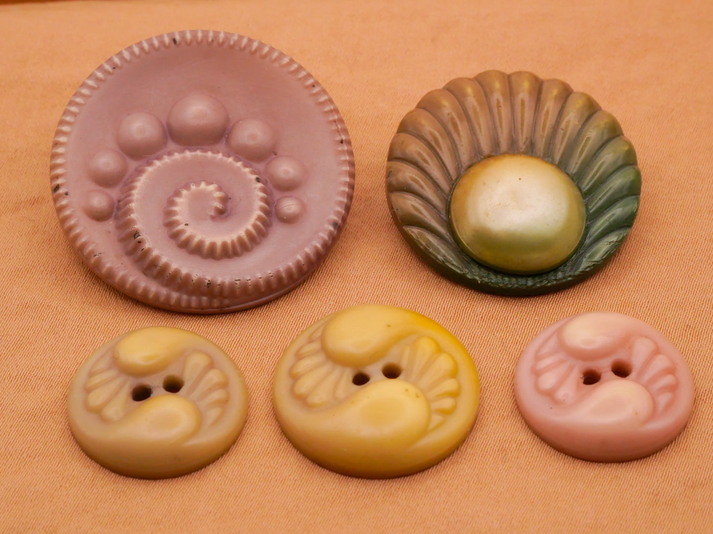 Shell Pearl Look Celluloid Early Plastic Button Various 18-33mm