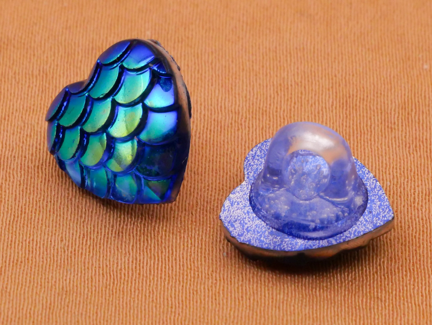 Heart Mermaid Scales Design Blue Green Iridescent Plastic Set of Five Buttons 12mm