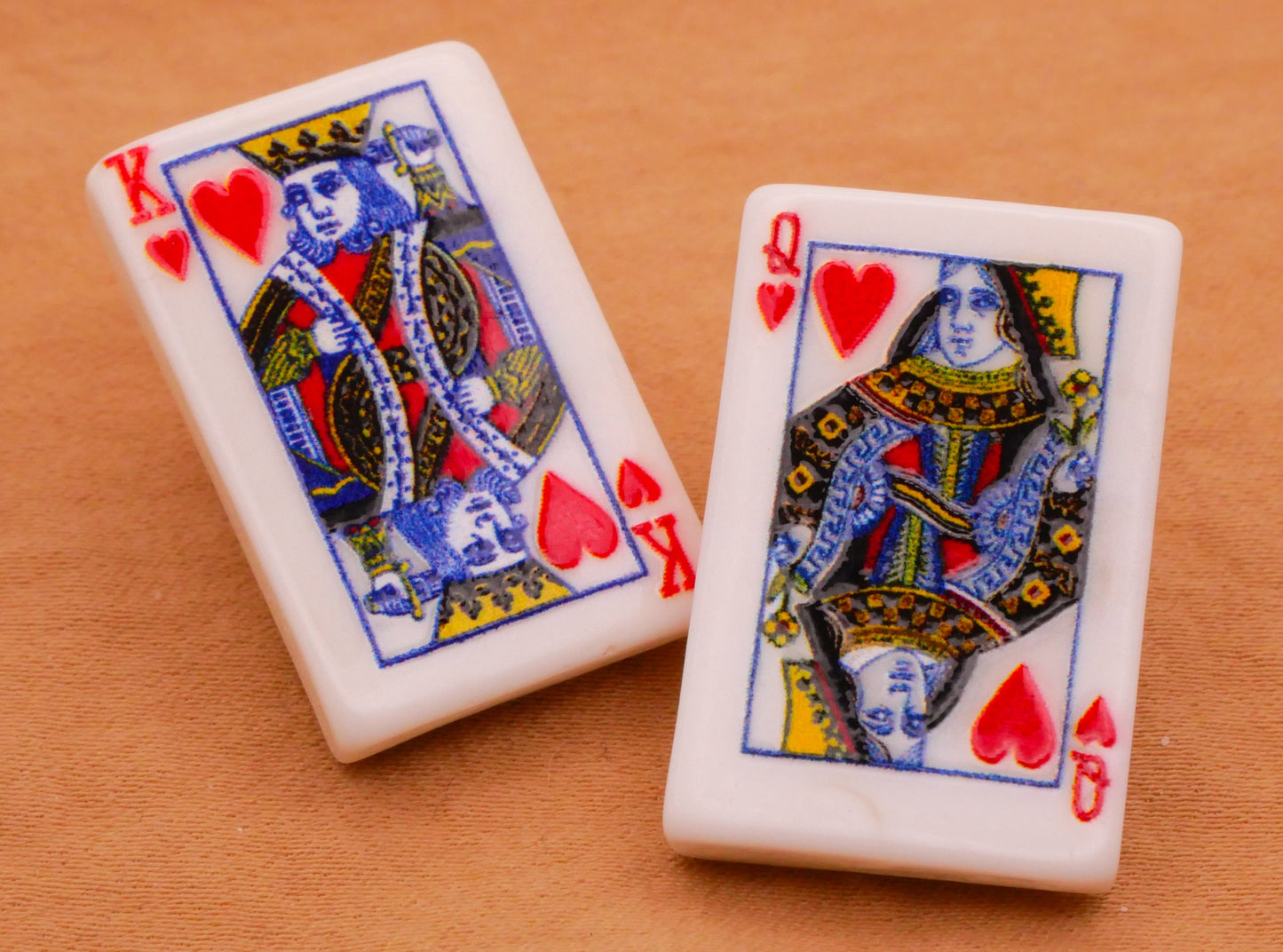 King Queen Hearts Playing Card Plastic Pair of Buttons 17x27mm