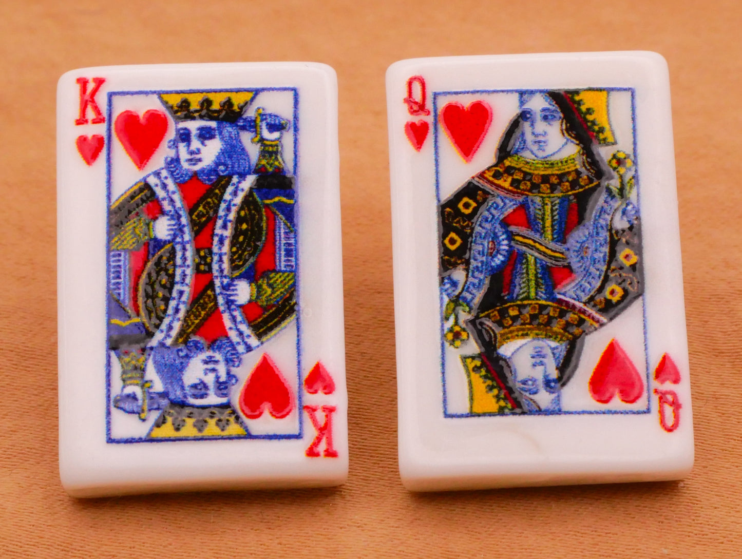 King Queen Hearts Playing Card Plastic Pair of Buttons 17x27mm