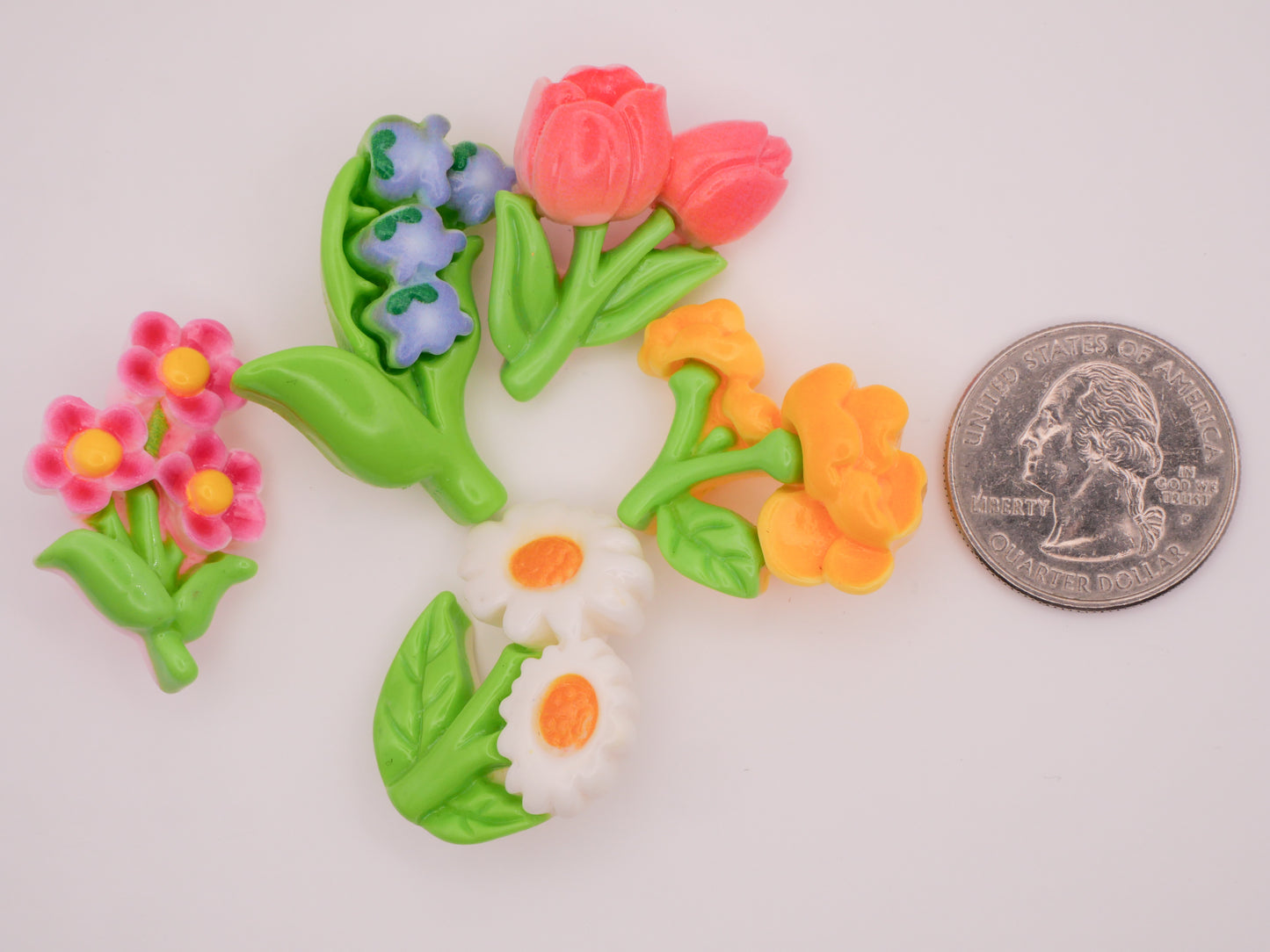 Spring Flowers Plastic Assorted Set of Three Buttons 20-35mm