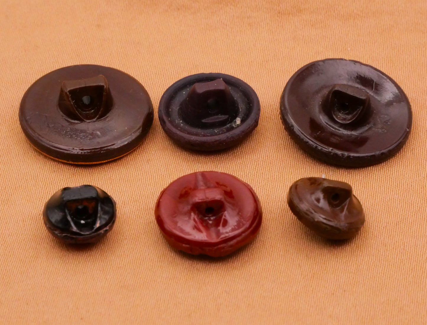 Brown Designs Vintage Glass Button Various 9-18mm