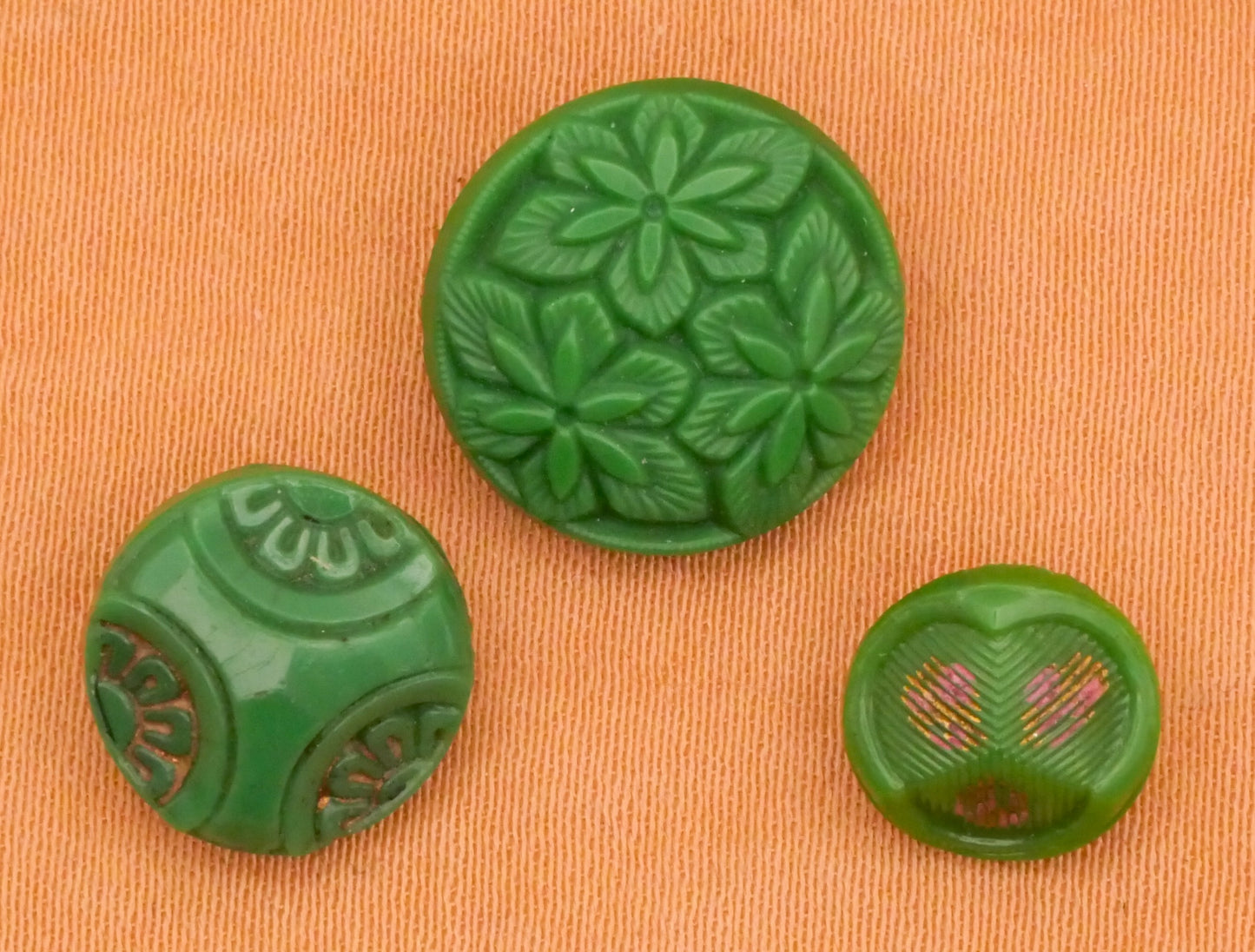 Triad Green Glass Vintage Button Various 9-14mm