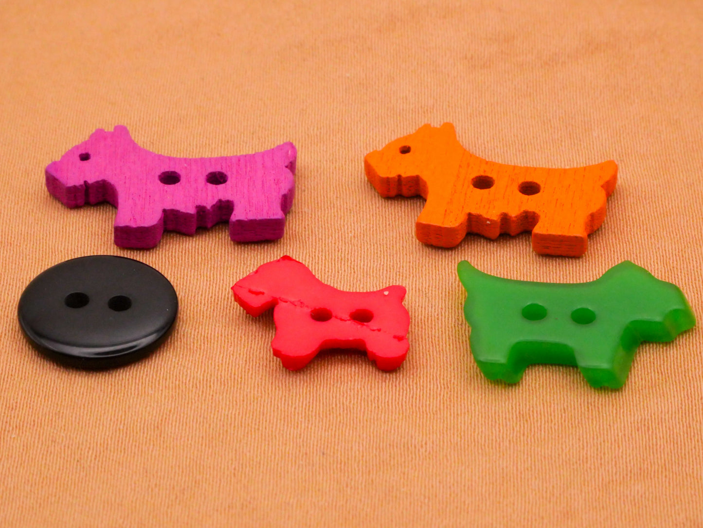 Scottie Dog Wood Plastic Button Various 12-21mm