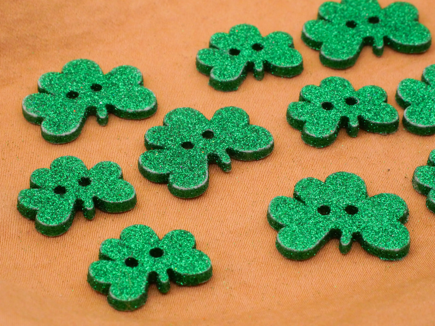 Shamrock Clover Green Glitter Plastic Set of Ten Buttons 14-21mm