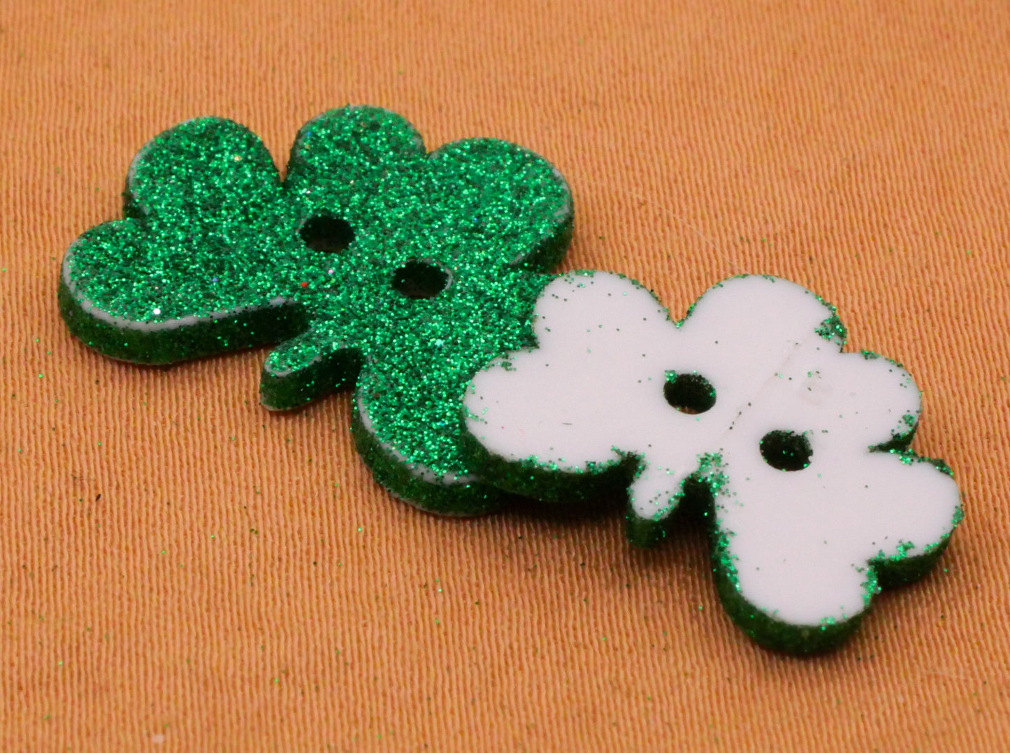 Shamrock Clover Green Glitter Plastic Set of Ten Buttons 14-21mm