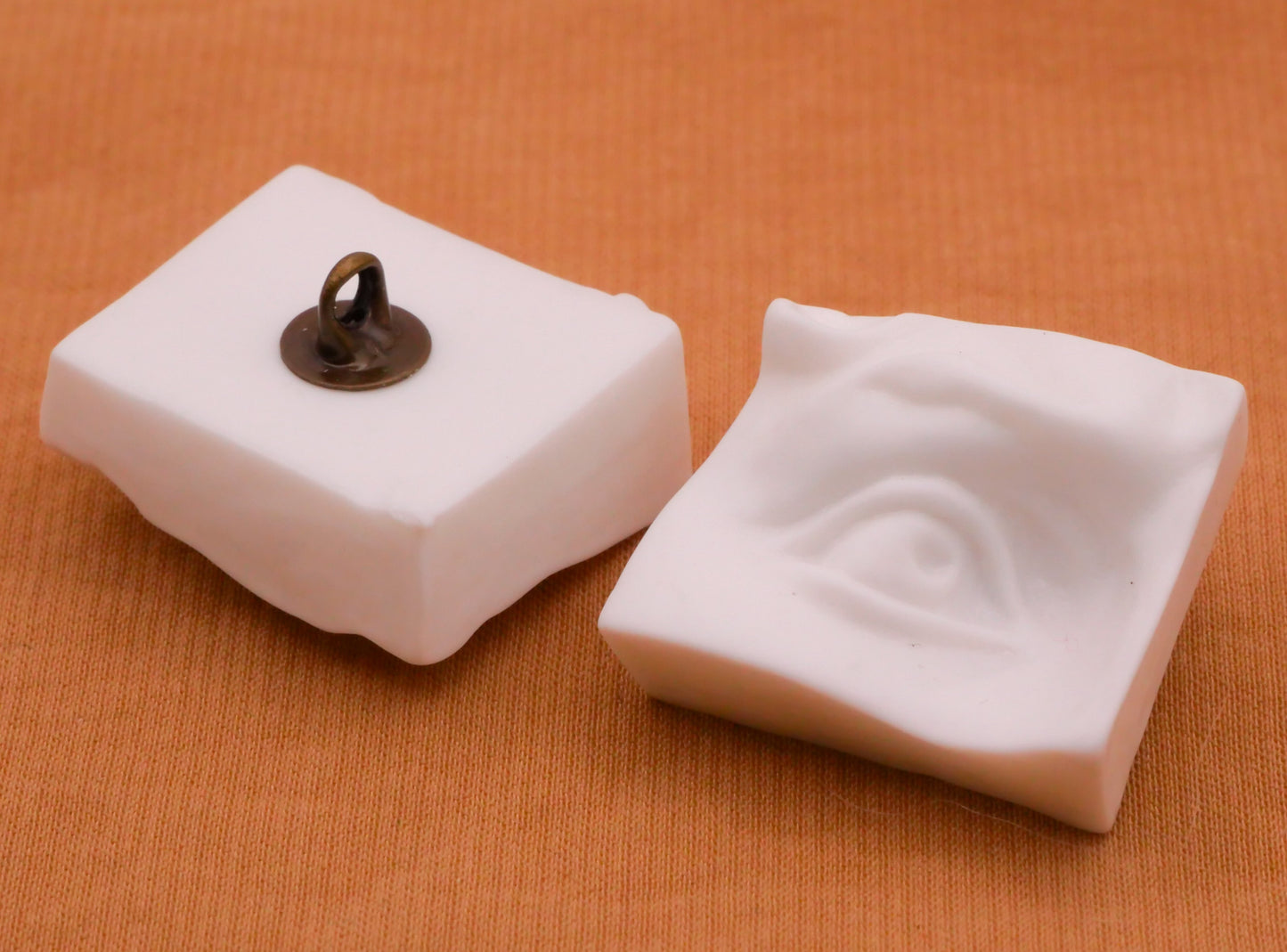 Marble Look Eye White Plastic Button 18x20mm