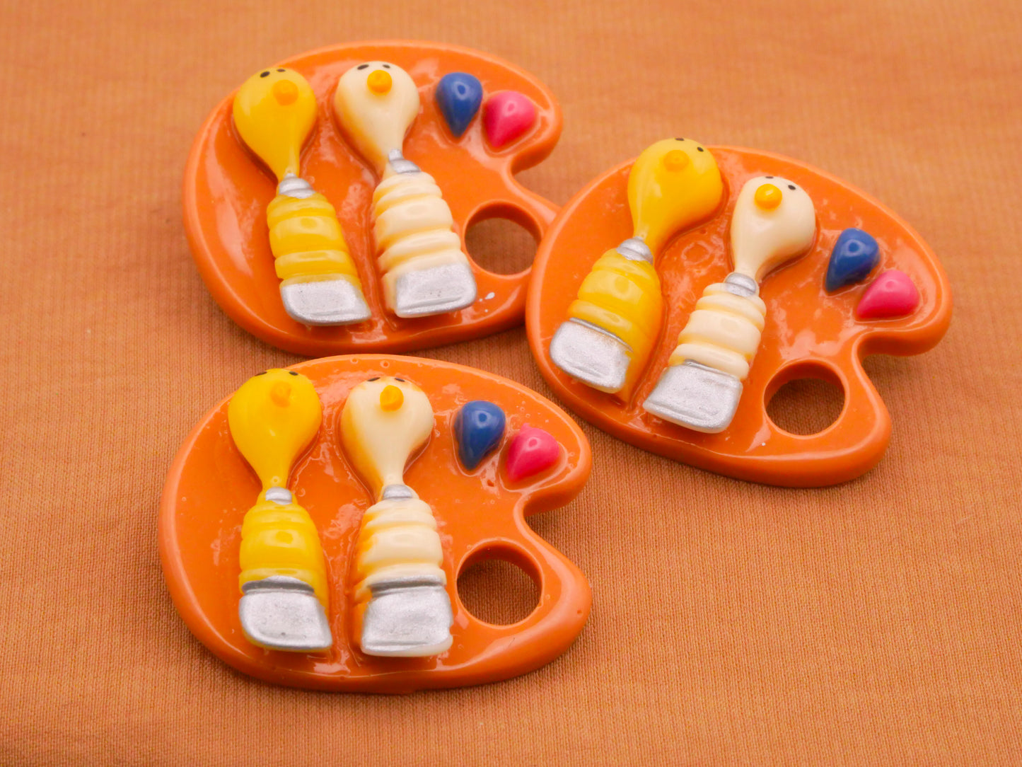 Artist Palette Paint Tubes Plastic Button 25x30mm