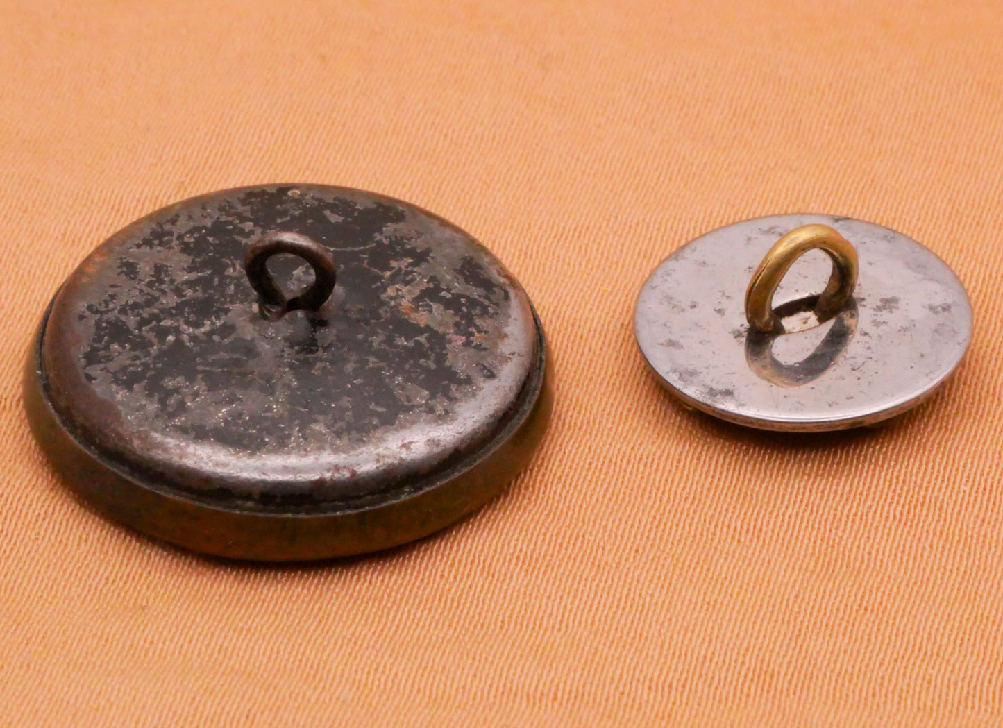 Crane Bird Motif Victorian Picture Button Various 15-23mm