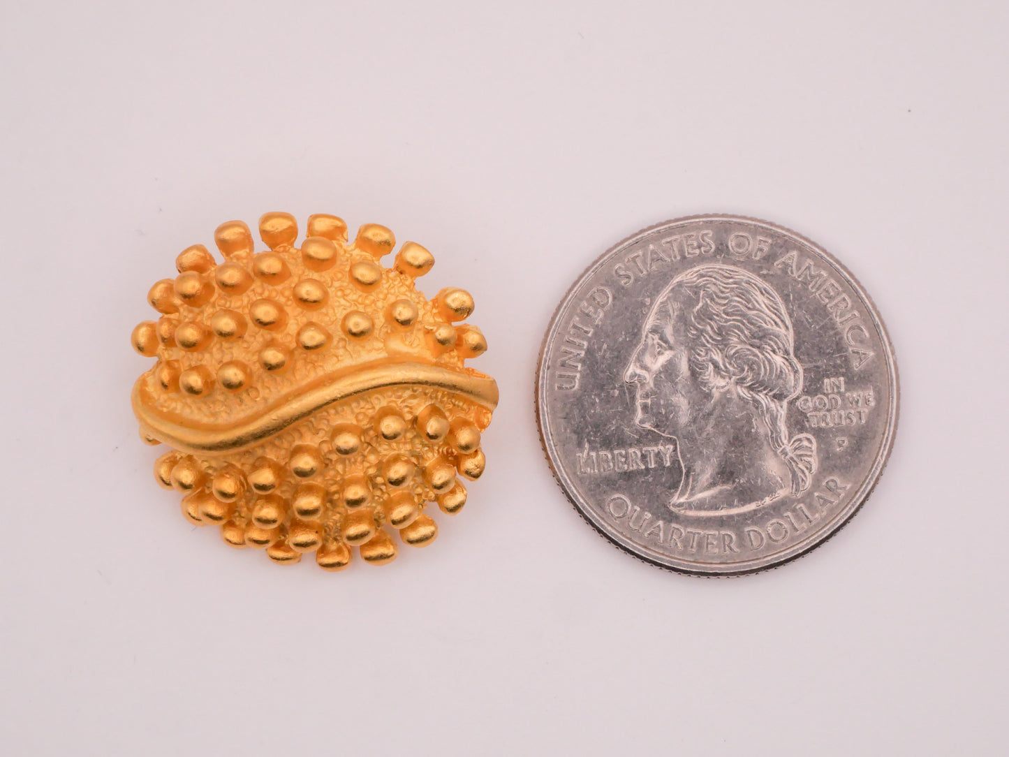 Prong Wavy Center Stripe Gold Metal Button 25mm