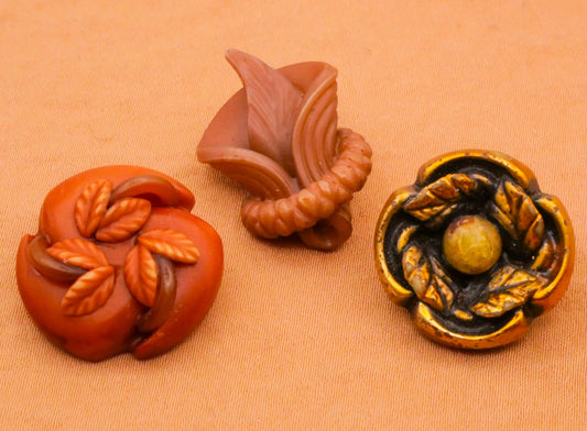 Leaf Leaves Foliage Celluloid Early Plastic Button Various 18-25mm