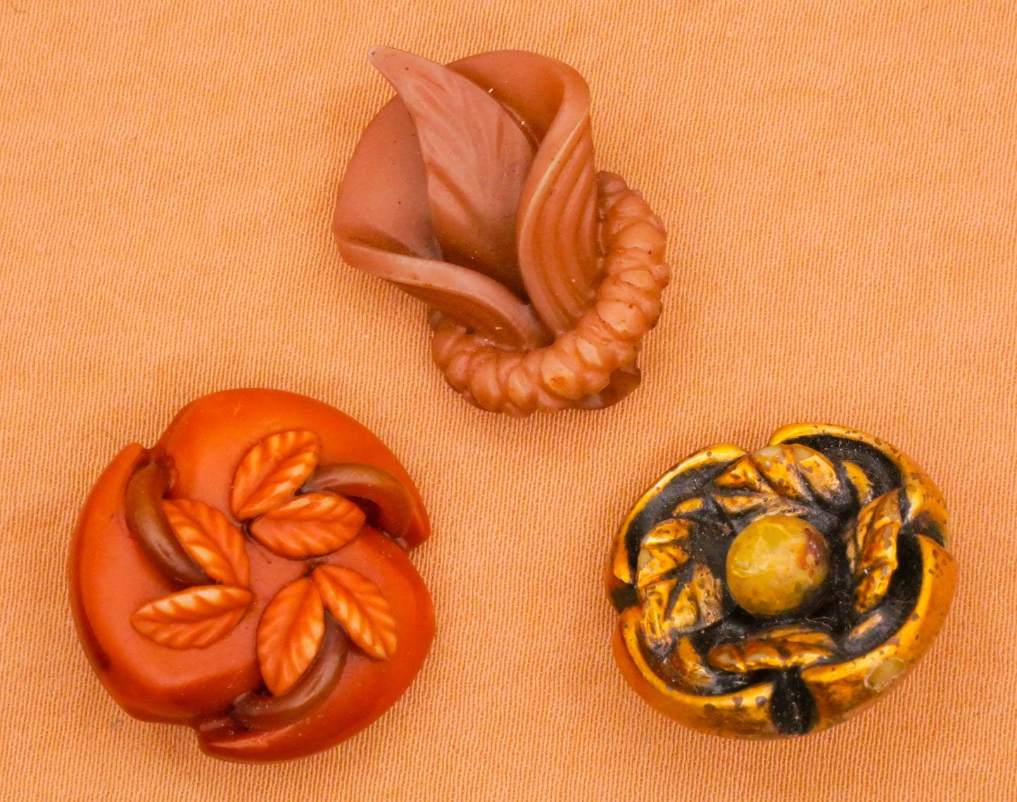 Leaf Leaves Foliage Celluloid Early Plastic Button Various 18-25mm