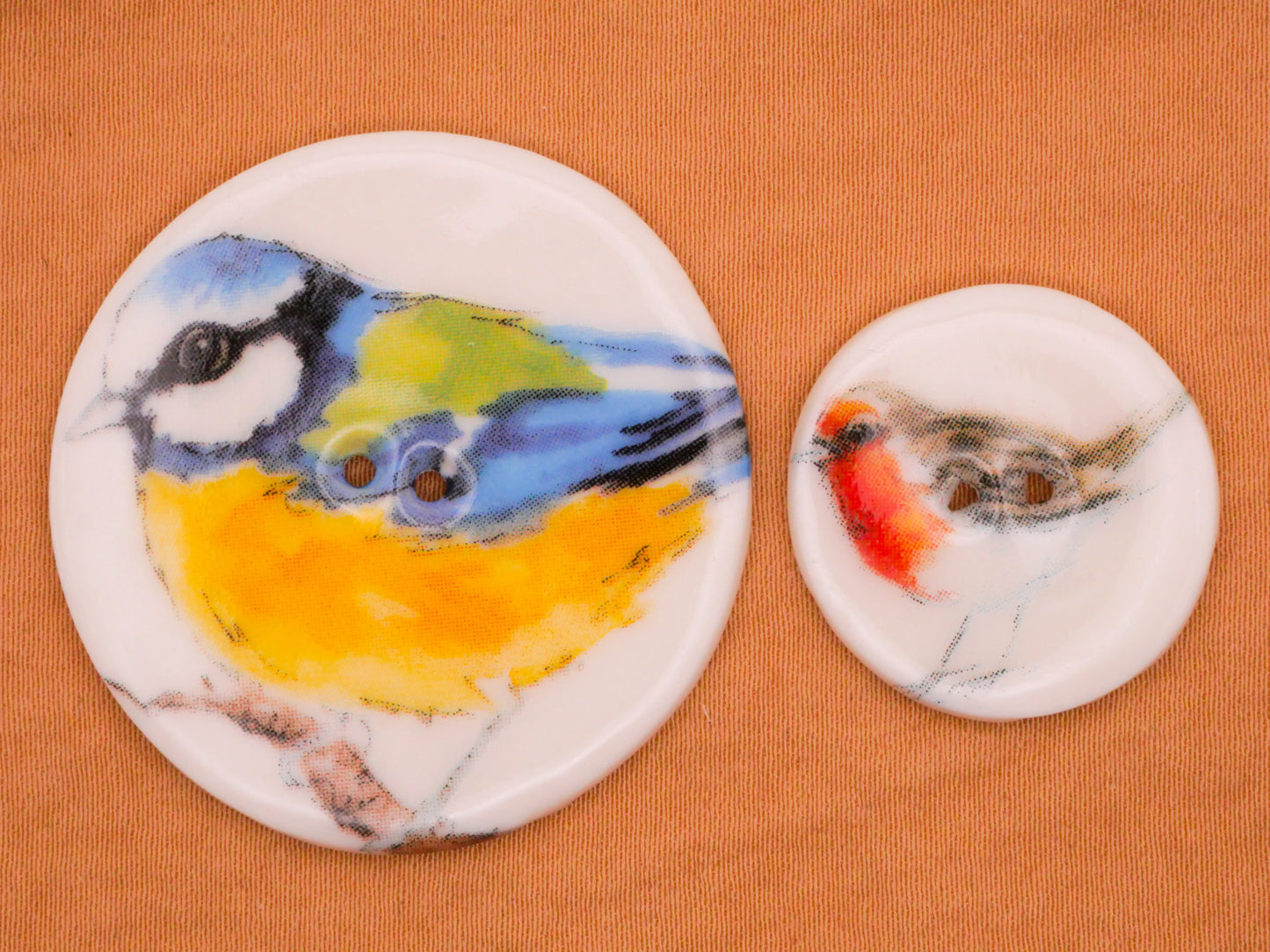 European Tit Robin Bird Ceramic Button Various 23-38mm