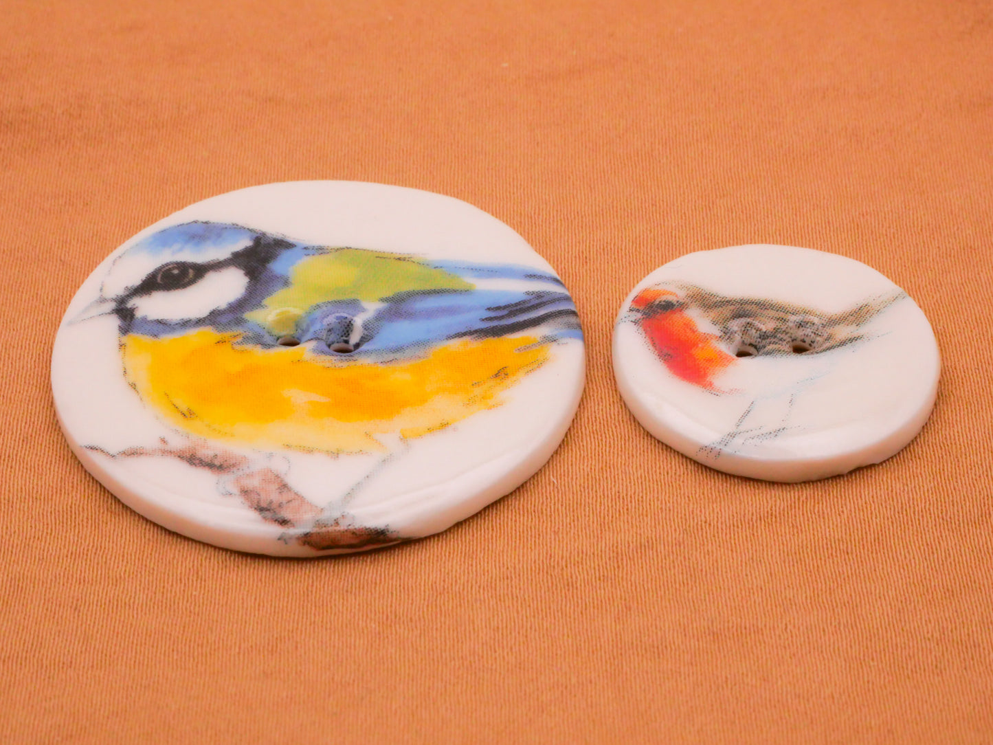 European Tit Robin Bird Ceramic Button Various 23-38mm