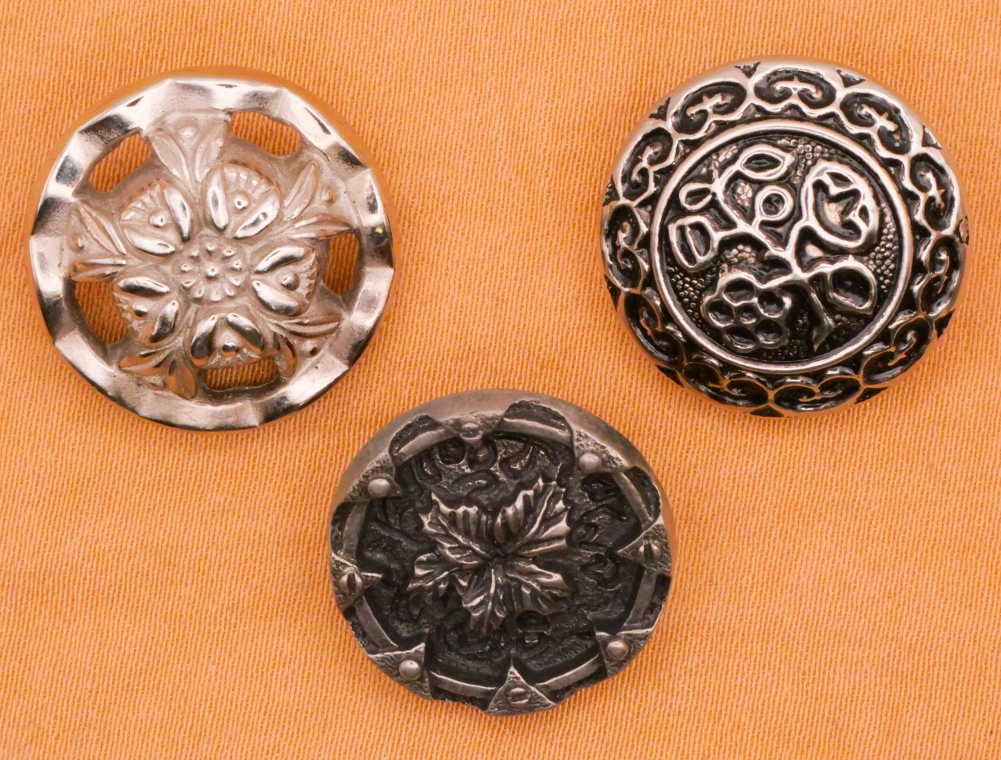 Flower Foliage Metallized Plastic Button Various 18-19mm