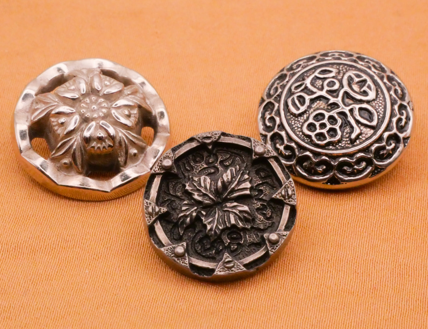 Flower Foliage Metallized Plastic Button Various 18-19mm