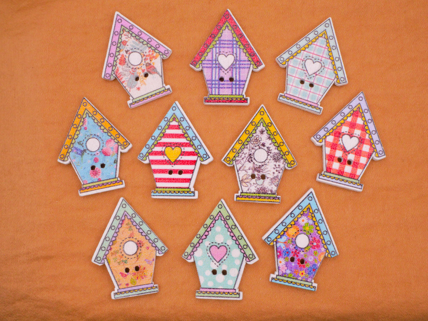 Birdhouse Bird House Patterned Wood Set of Ten Buttons 22x28mm