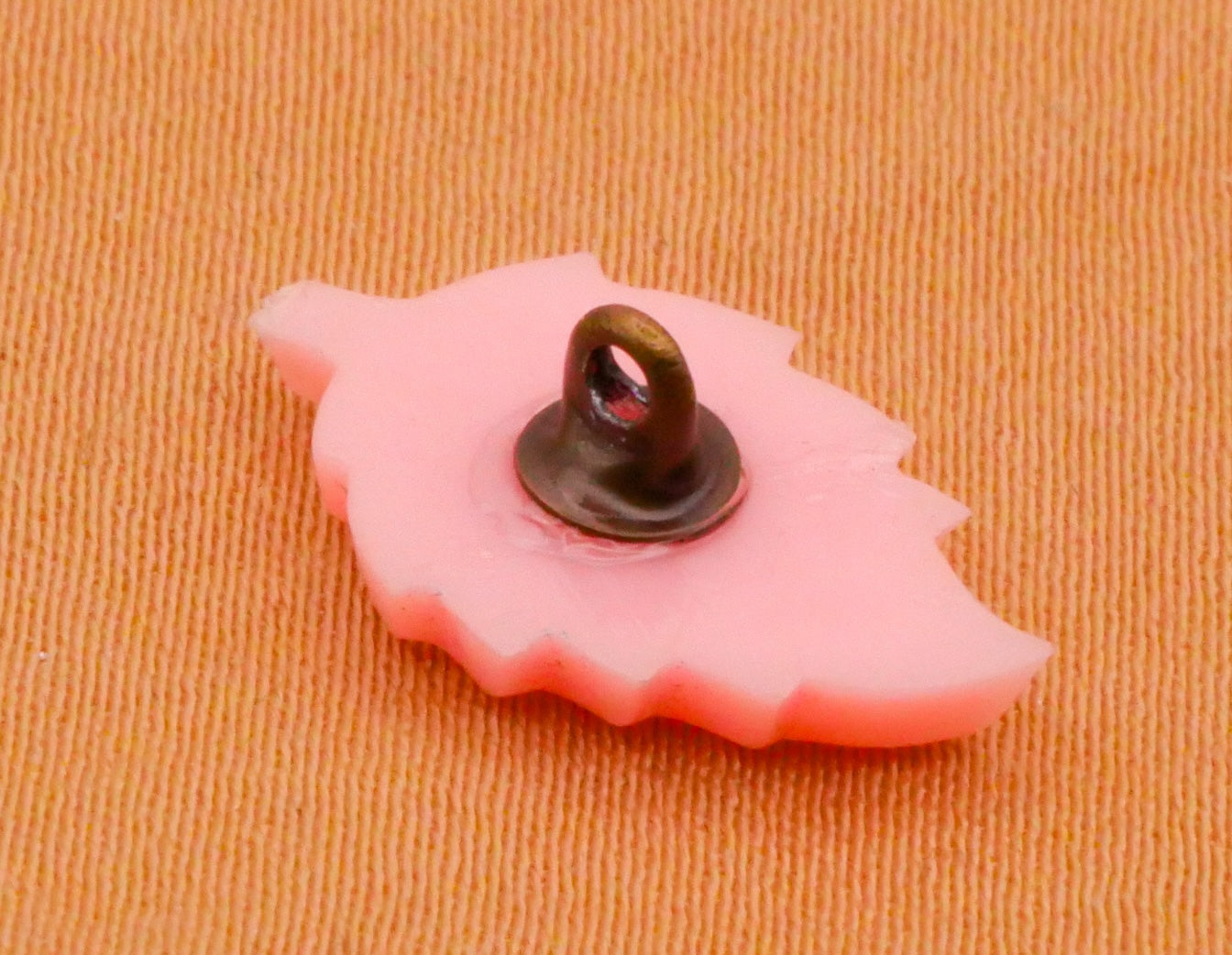 Leaf Pale Pink Vintage Plastic Button 10x16mm