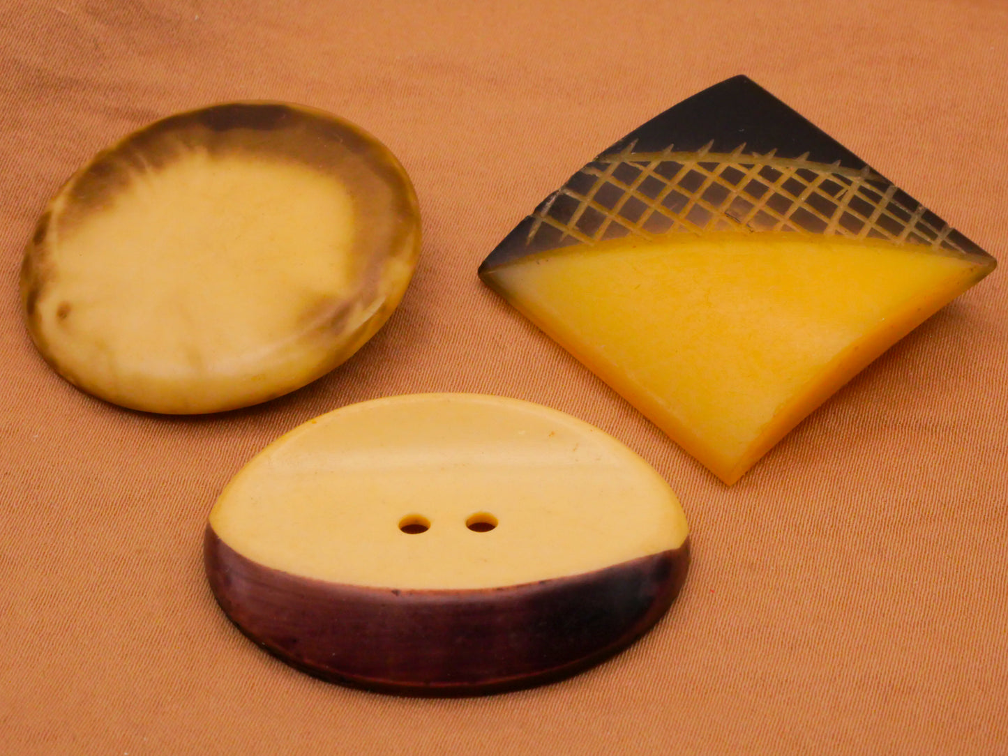 Two-Tone Brown Ivory Celluloid Early Plastic Button Various 29-35mm