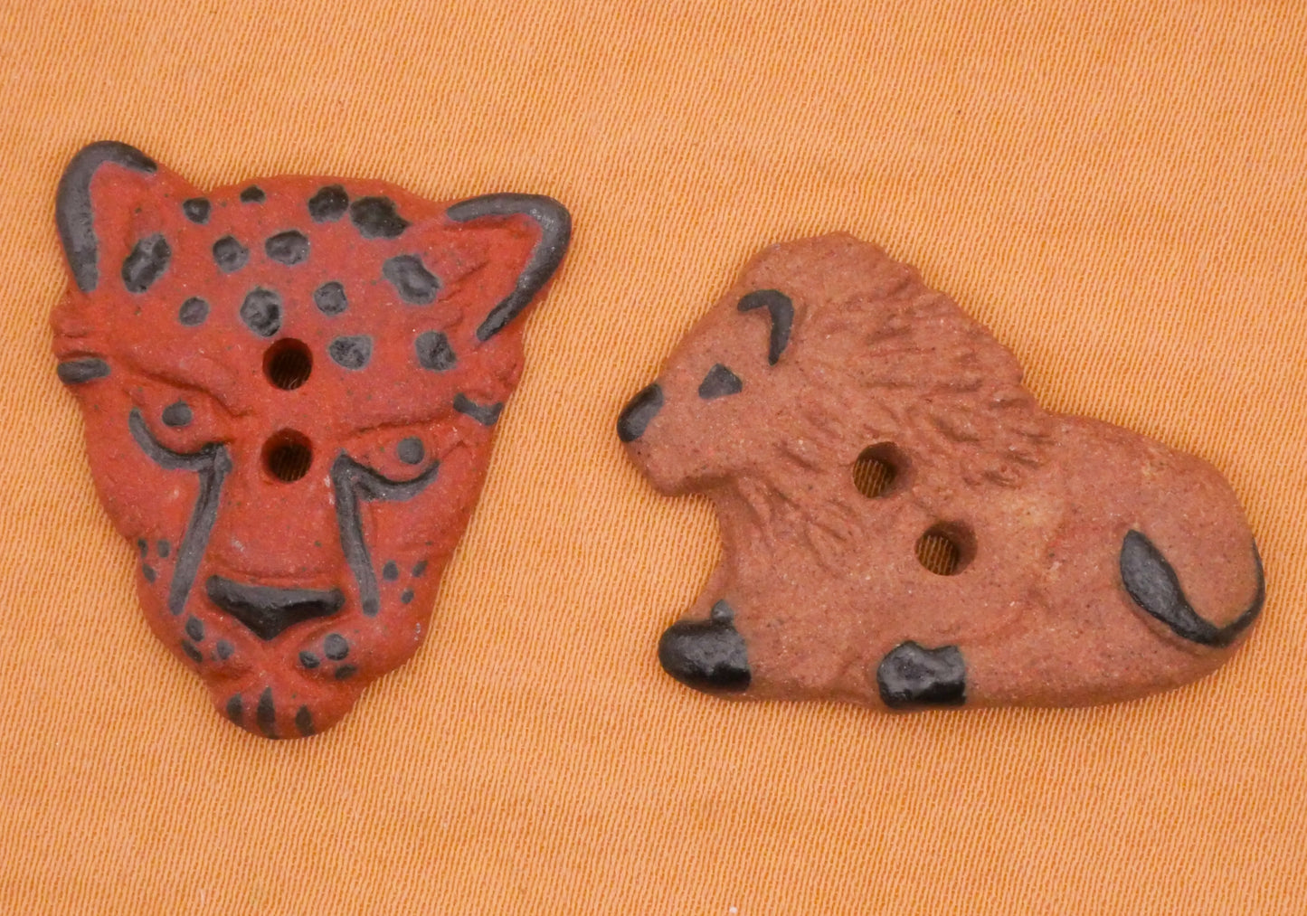 Big Cat Cheetah Leopard Lion Earthenware Ceramic Button Various 21-29mm