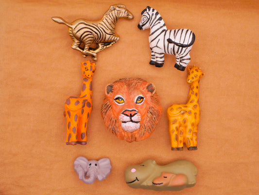 Safari African Plains Animals Plastic Button Various 14-29mm