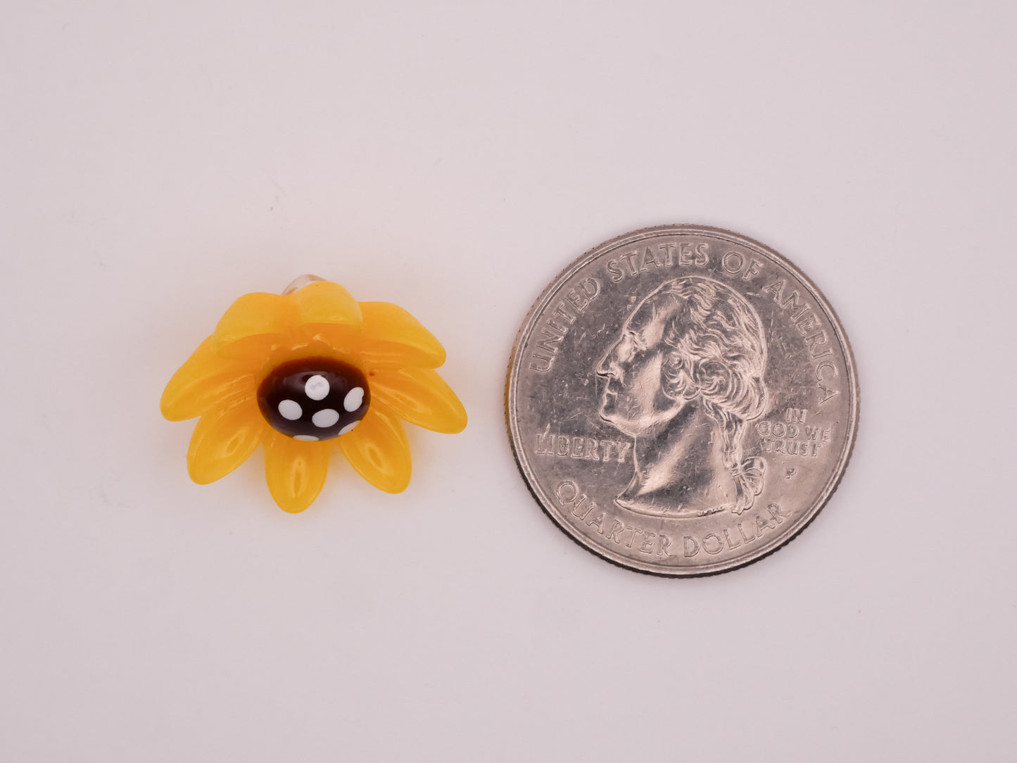 Flower Yellow Polka Dot Center Plastic Pair of Buttons 19mm