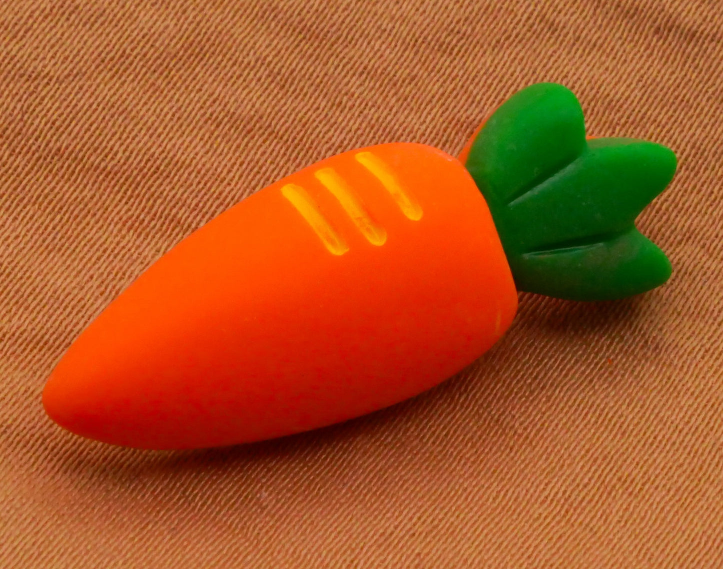 Carrot Vegetable Plastic Set of Three Buttons 10x29mm