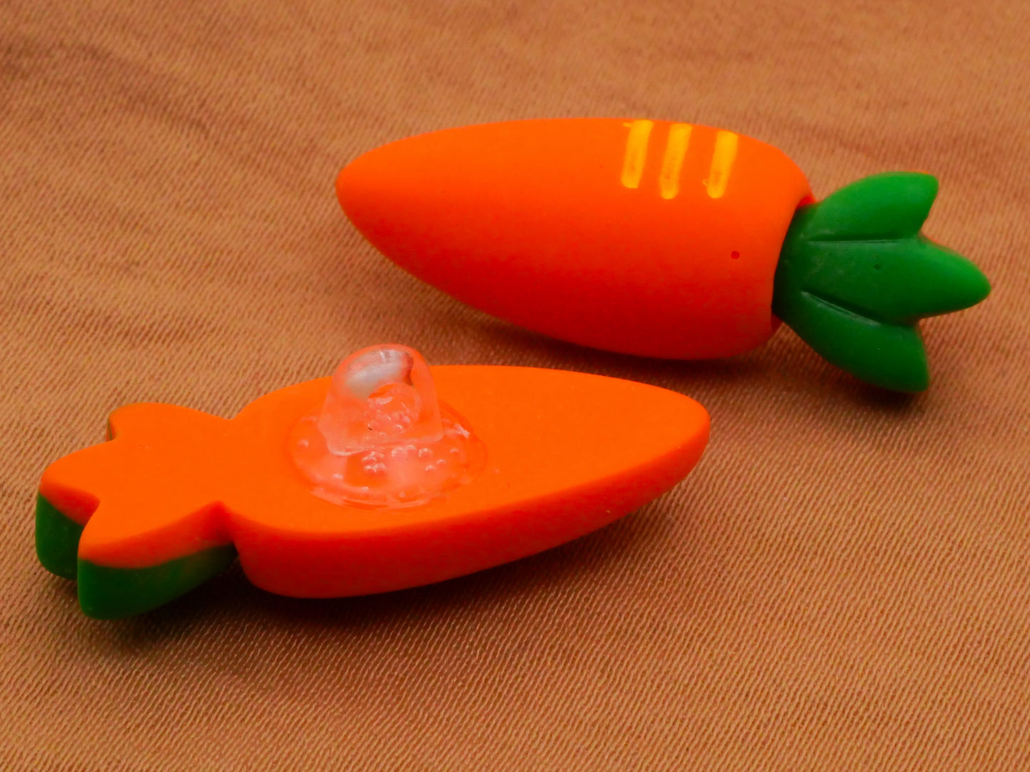 Carrot Vegetable Plastic Set of Three Buttons 10x29mm