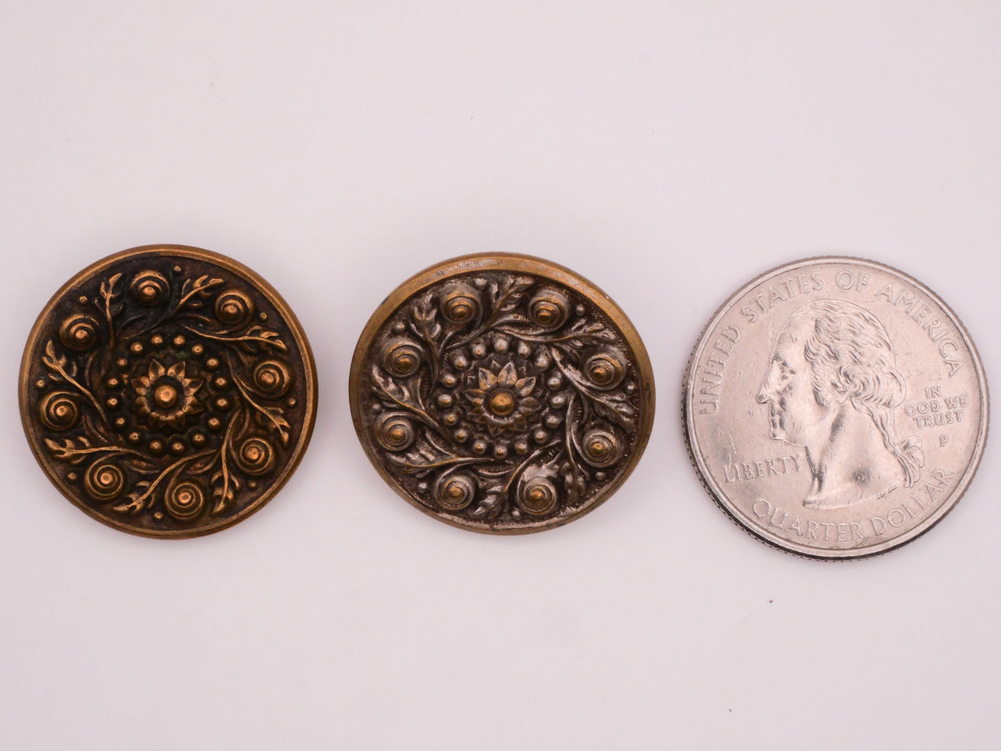 Spiral Leaf Wreath Brass Metal Button Various 23-24mm