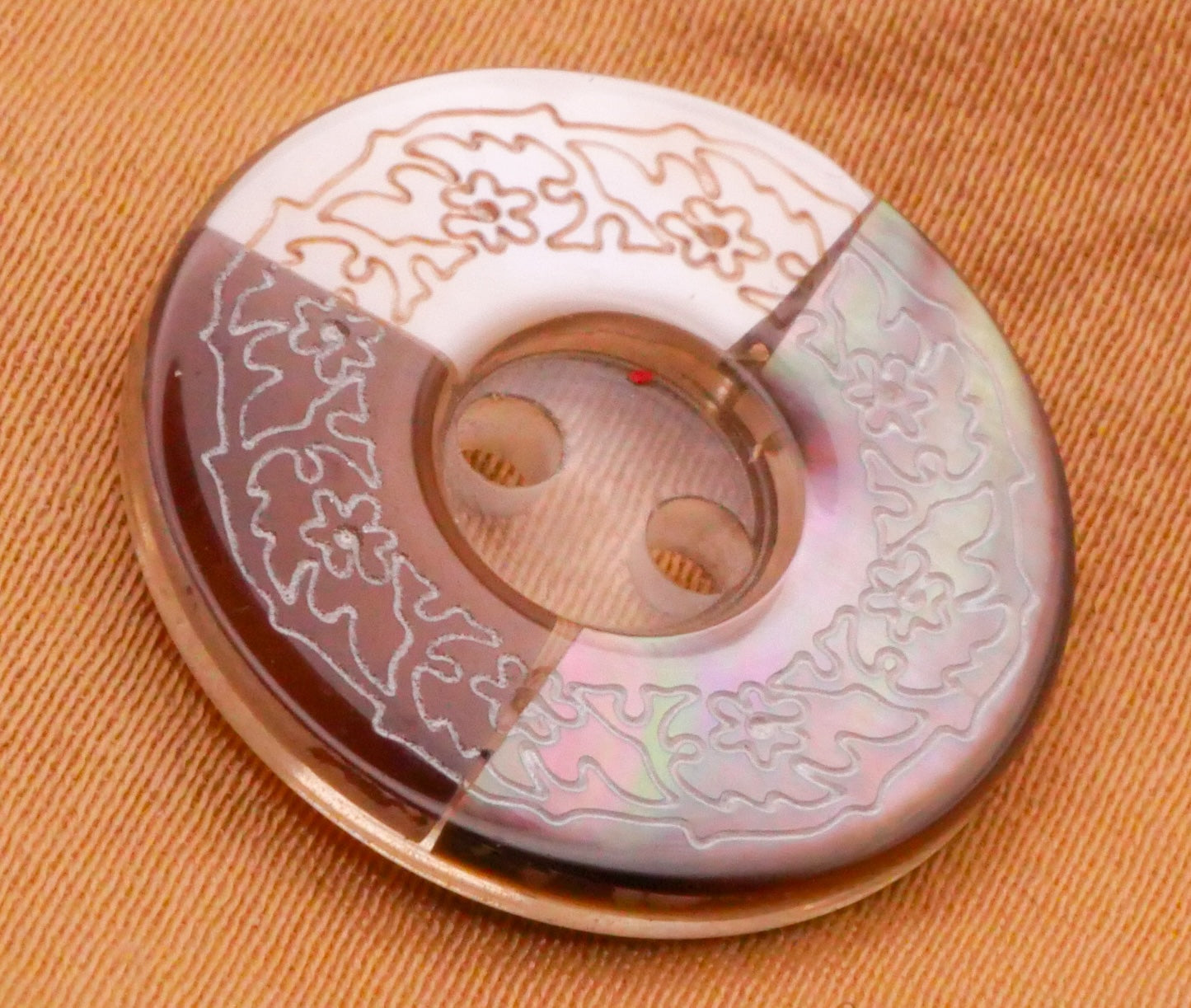 Wreath Etched Embedded Mother of Pearl Plastic Button 21mm