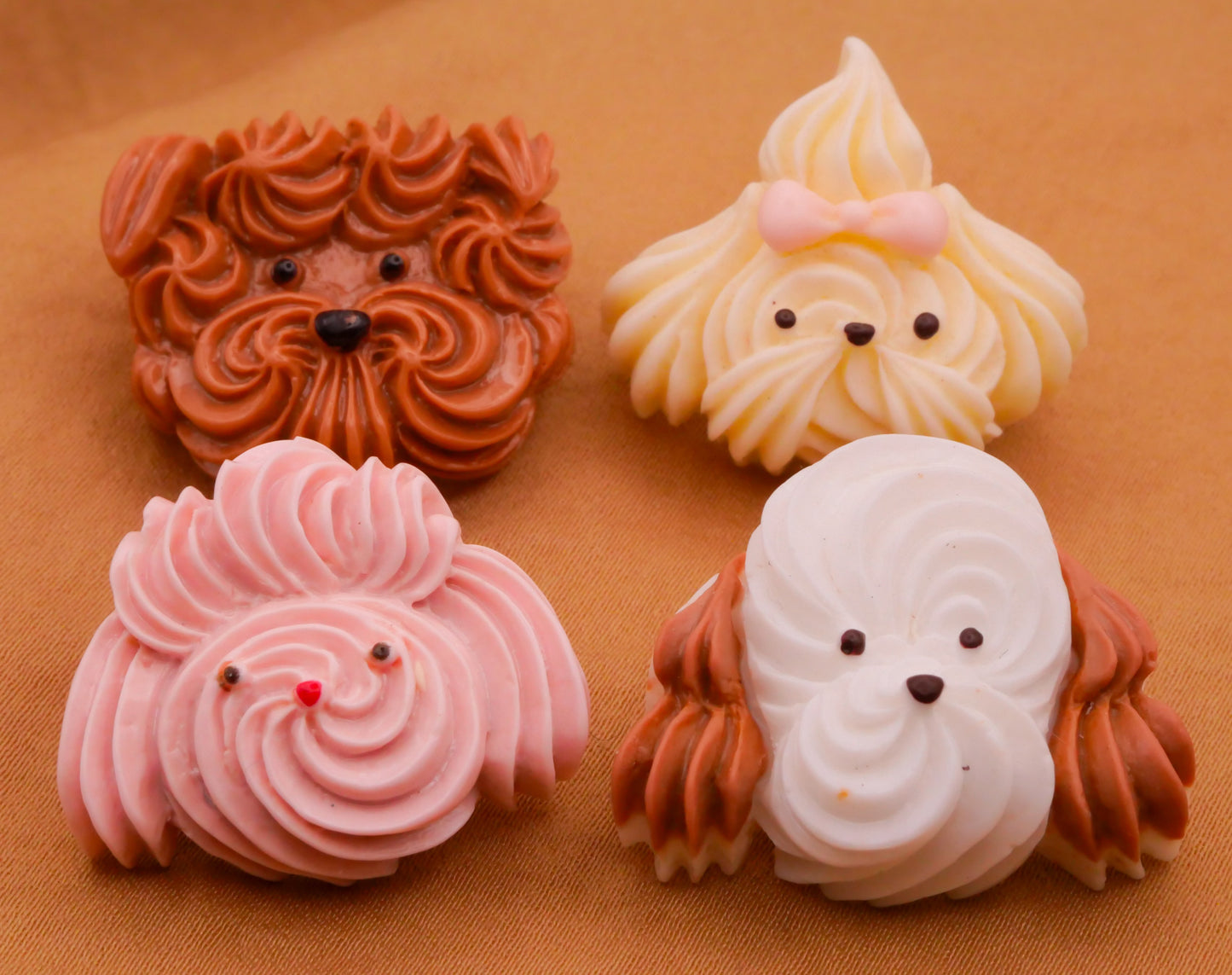 Dog Puppy Frosting Meringue Plastic Assorted Set of Four Buttons 21-30mm