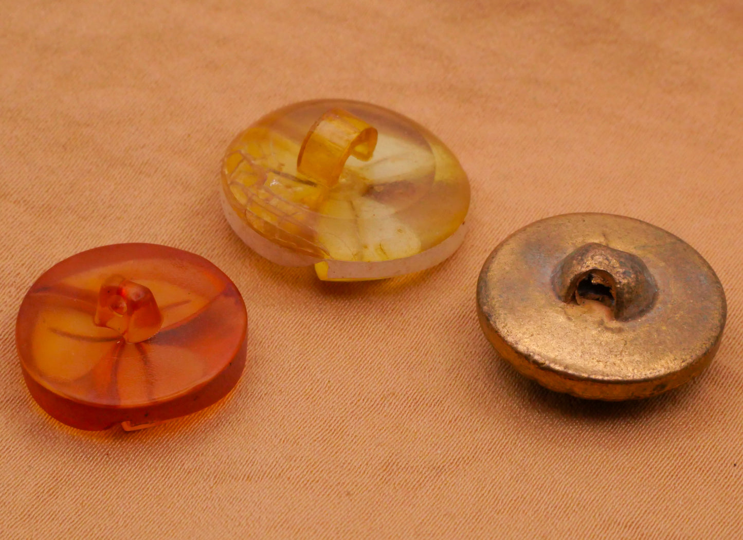 Fan Triad Celluloid Early Plastic Set of Three Buttons 18-20mm