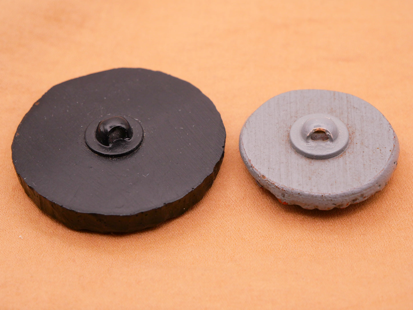Textured Planet Look Vintage British Bakelite Button Various 31-41mm