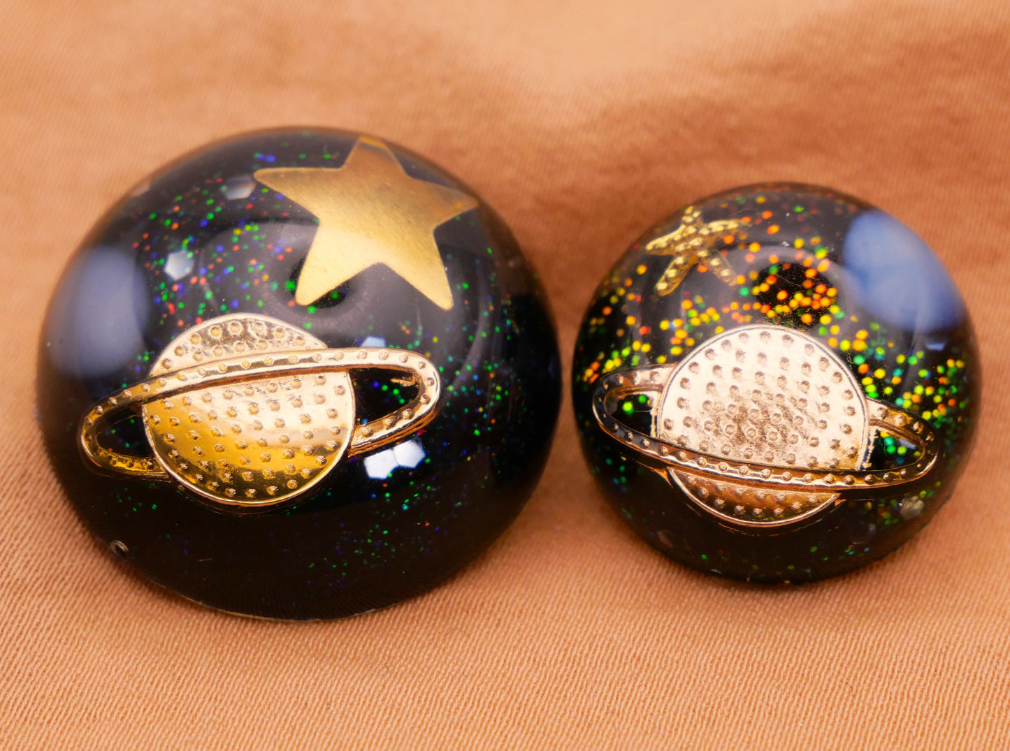 Saturn Star Junque Style Dome Resin Plastic Button 19mm