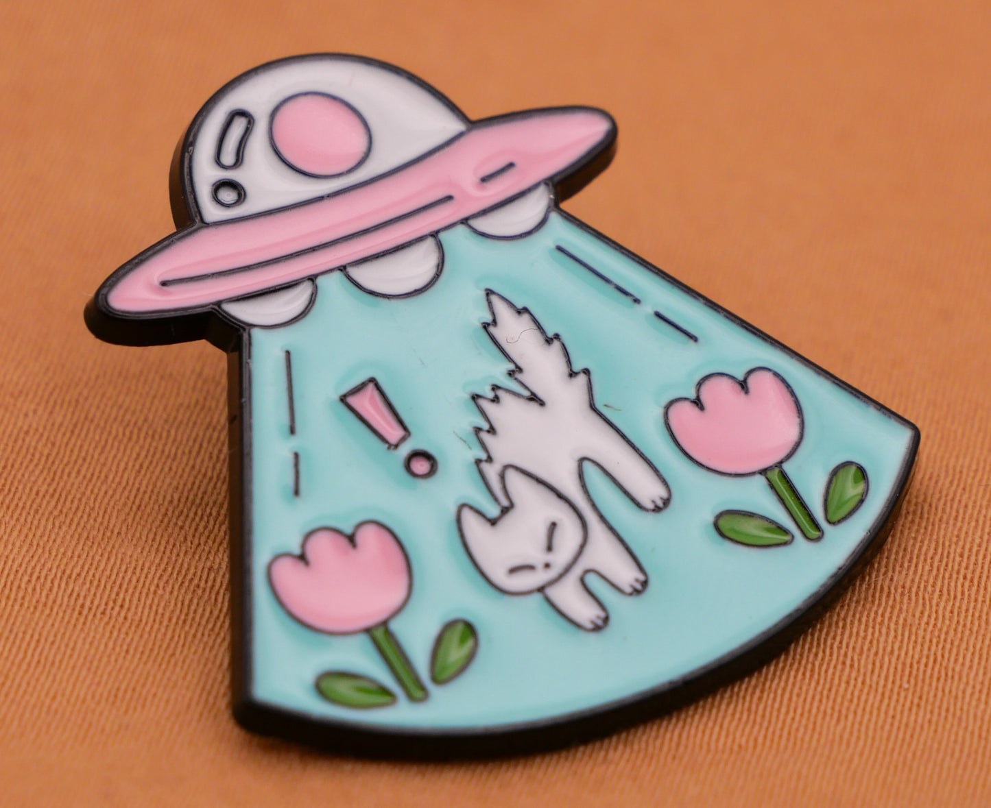 UFO Alien Abduction Kitty Cat Enamel Metal Button 29x30mm